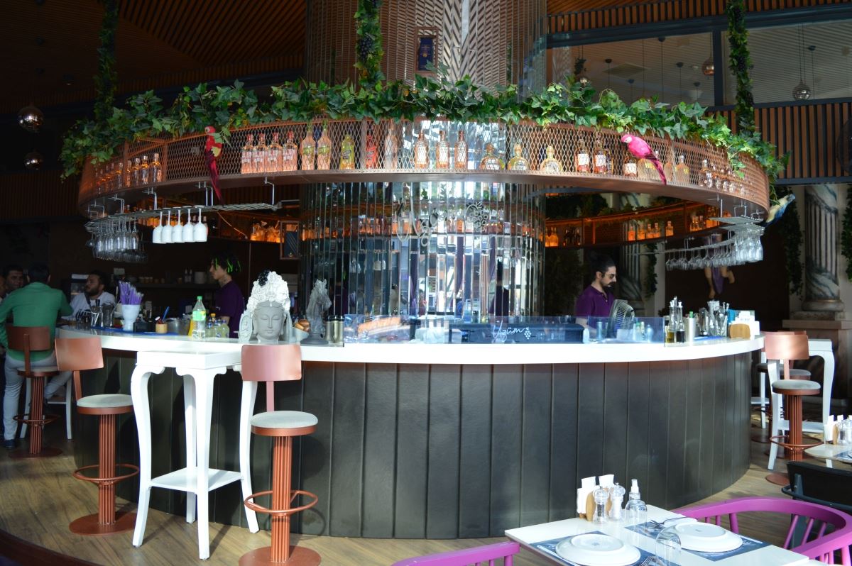 Üzüm Bar (Bornova)