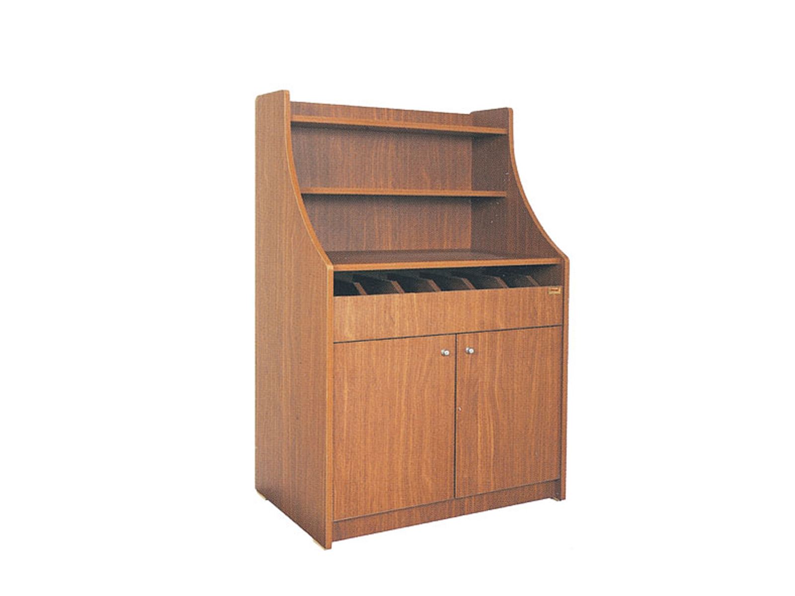 EM 132 Waiter Station