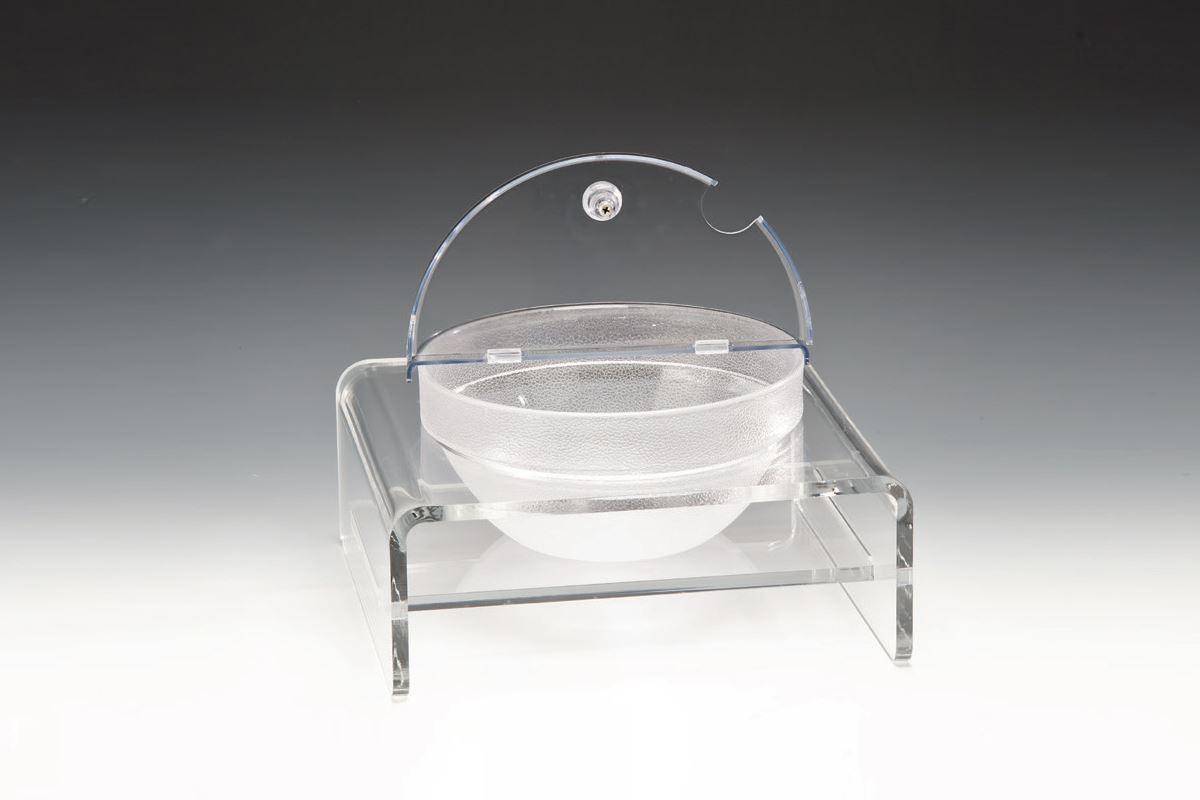 Display Stand With Polycarbonate Bowl